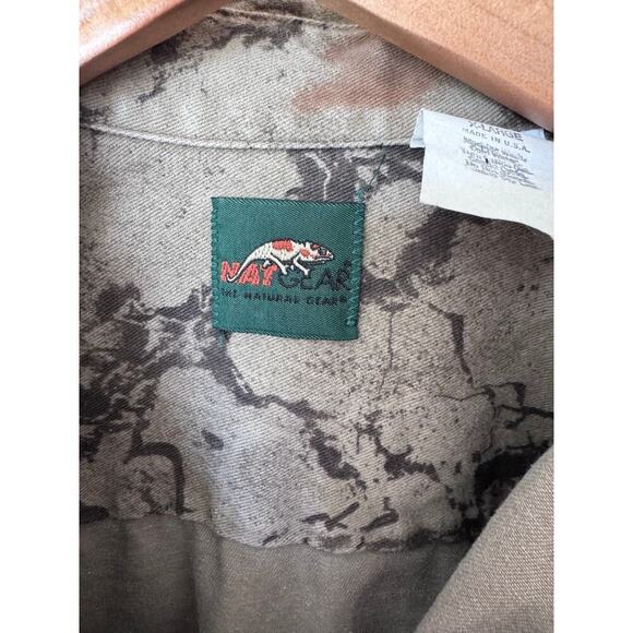 NatGear Vintage Camo Button Down Collared Shirt - Picture 2 of 4